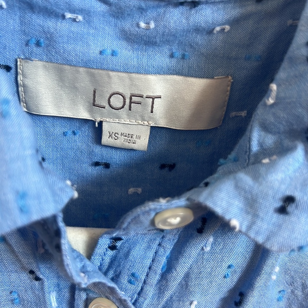 LOFT Chambray Top - Picture 3 of 4